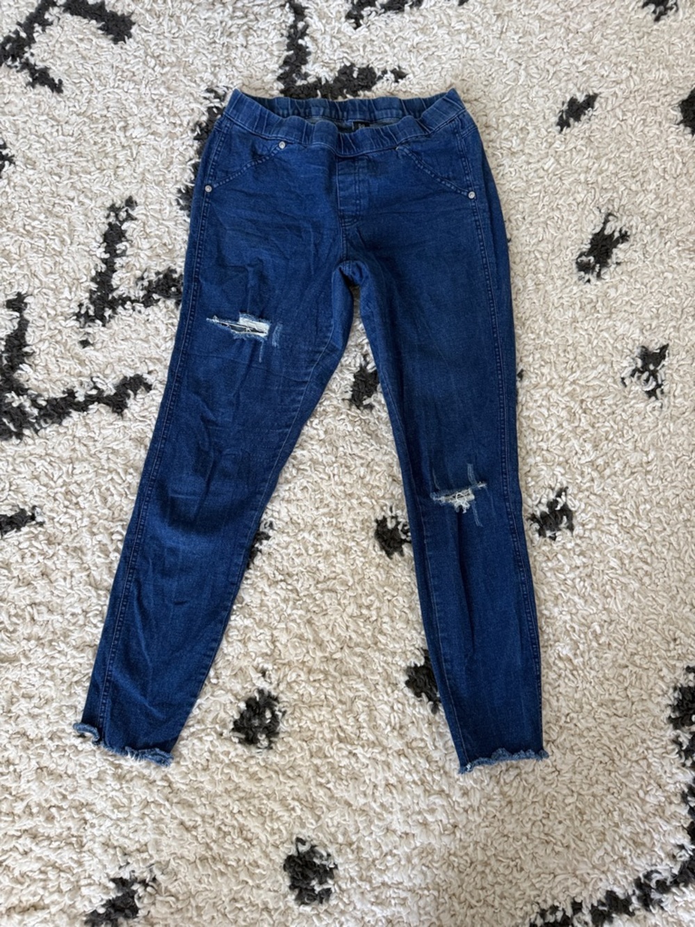 HUE Distressed Denim Stretch Jeggings